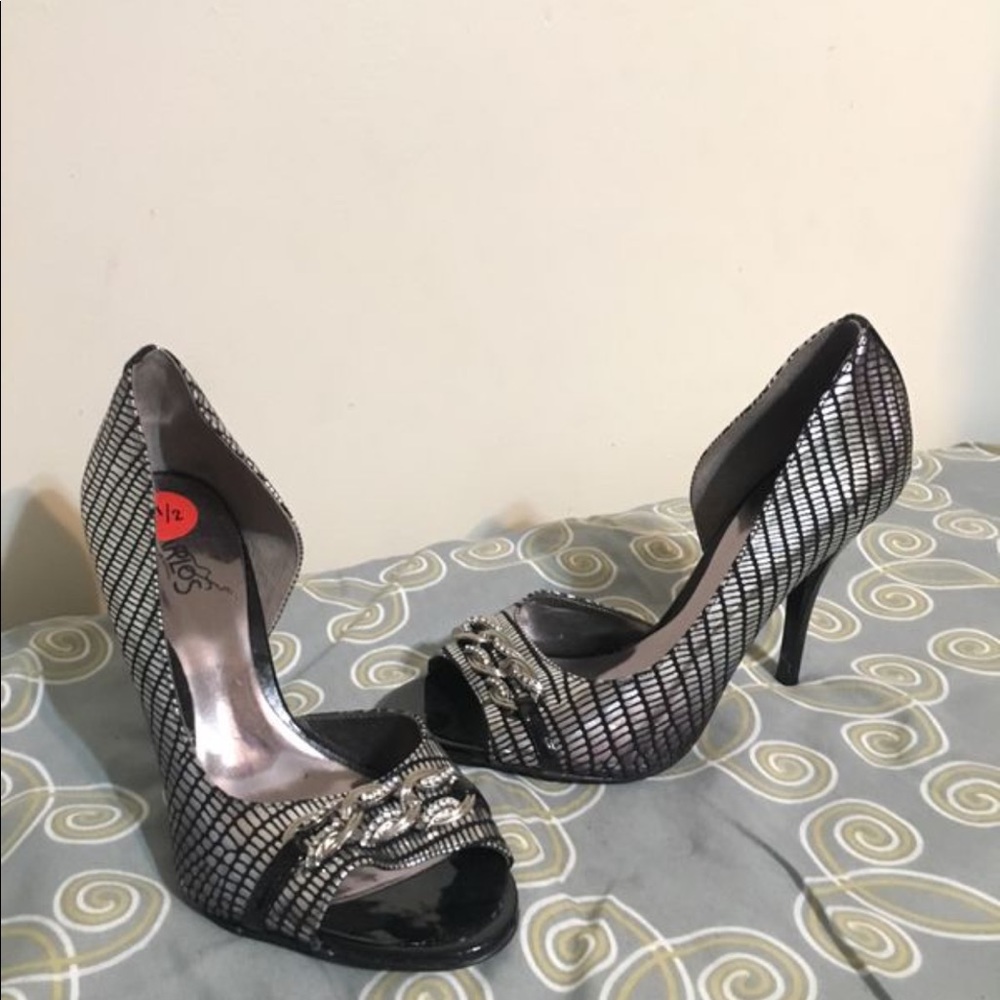 Carlos Heels